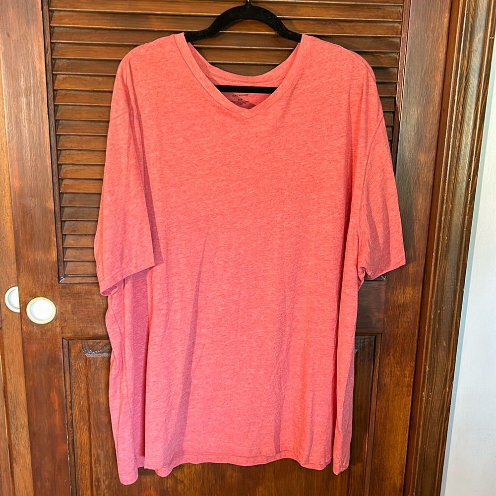 Super soft men’s Roundtree &Yorke short sleeved tee